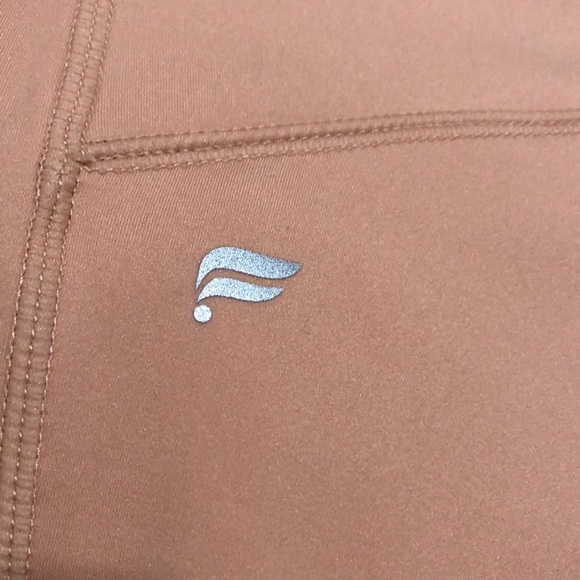 Women's Fabletics High- Waisted Motion 365 Run Athletic Short 6” - Picture 14 of 16